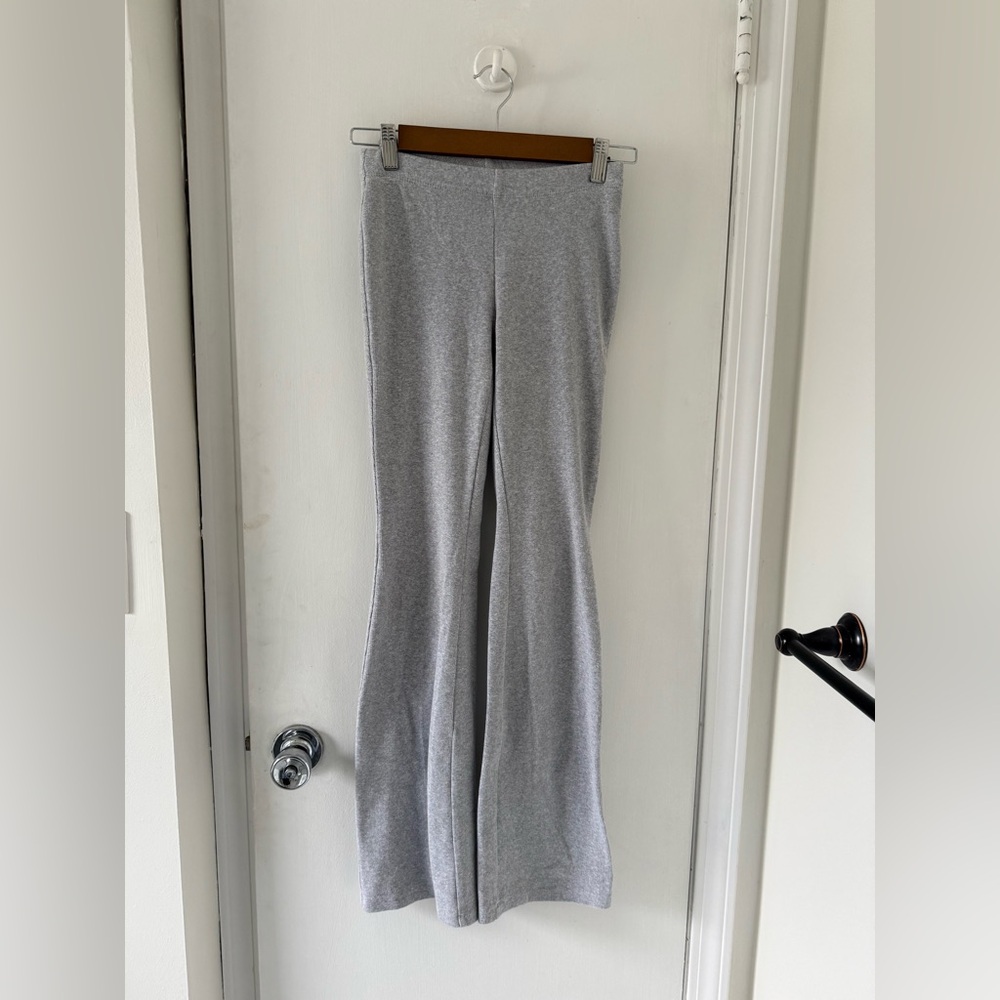Aritzia Homestretch TNA lounge pants